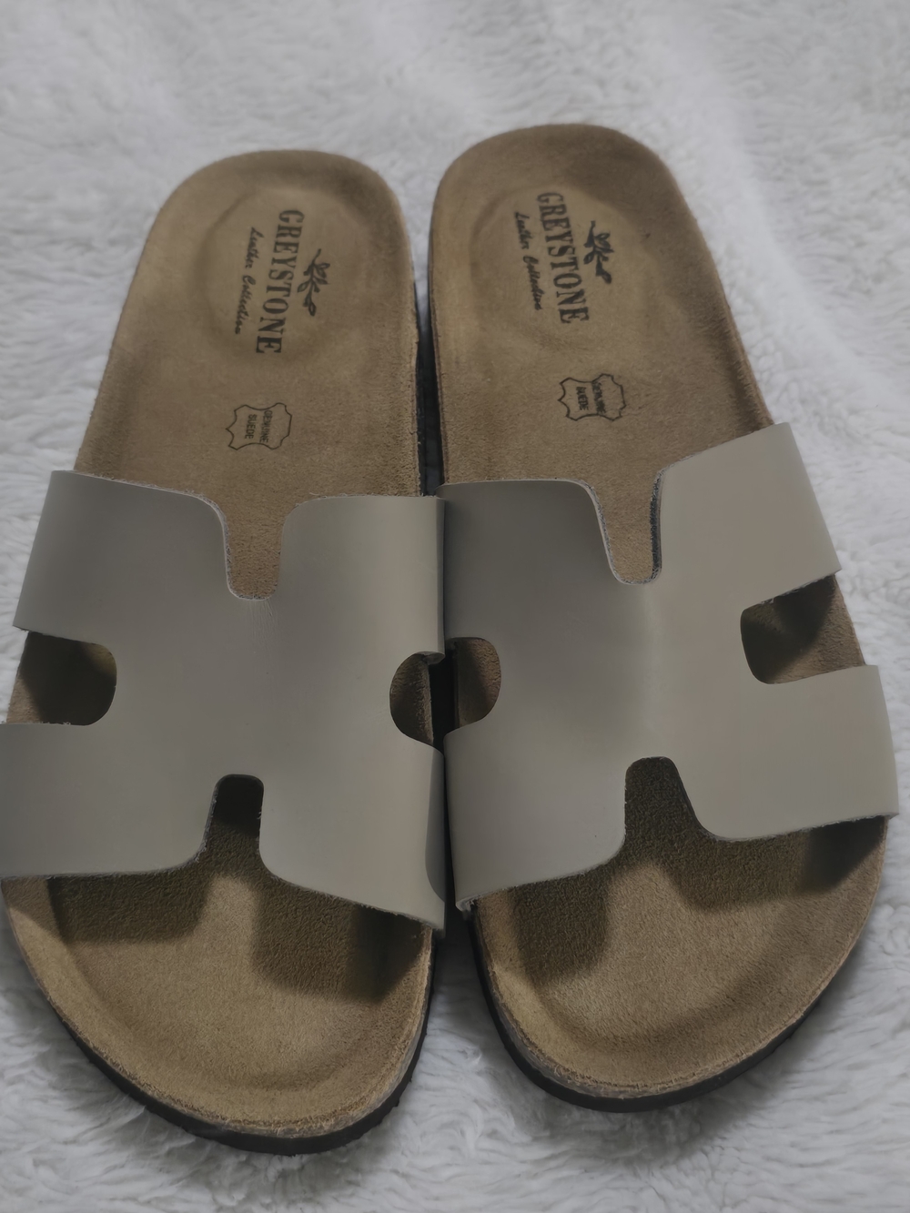 Comfortable Slide Sandals in Light Taupe